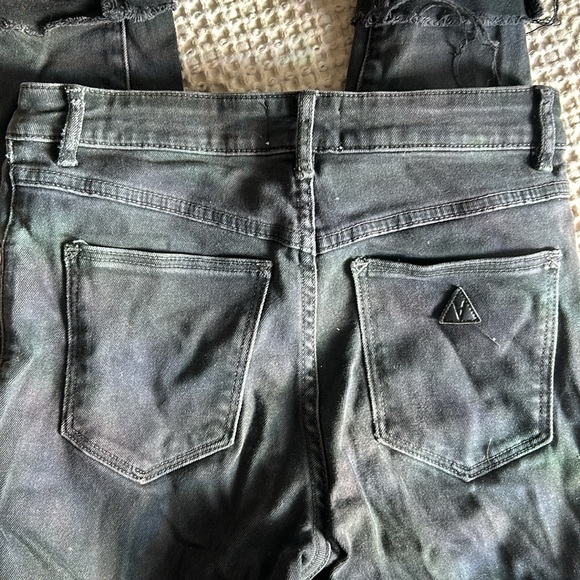 Abrand Jeans size 8/26, high skinny, black with a hole on either knee, mid rise - Picture 3 of 4